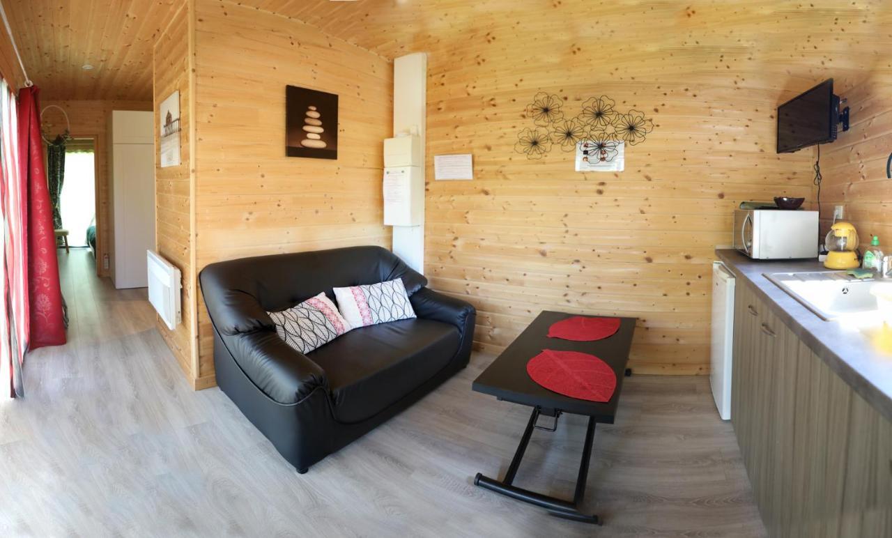 Au Coeur Du Bien-Etre, Chalet Avec Piscine Chauffee Et Couverte, Spa, Sauna, Massages Monteaux Luaran gambar