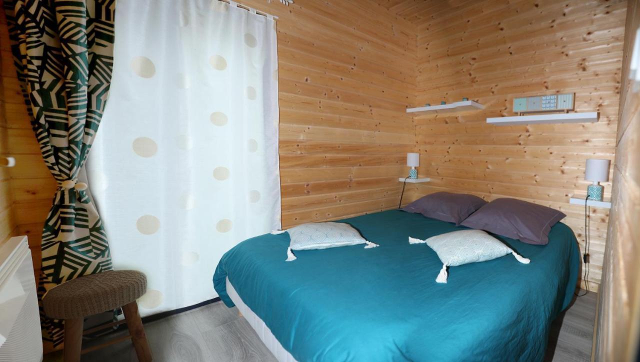 Au Coeur Du Bien-Etre, Chalet Avec Piscine Chauffee Et Couverte, Spa, Sauna, Massages Monteaux Luaran gambar