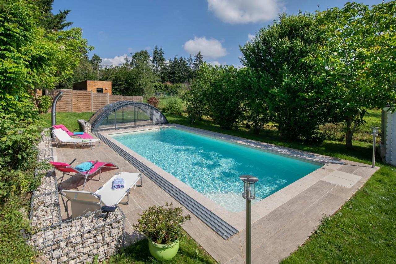 Au Coeur Du Bien-Etre, Chalet Avec Piscine Chauffee Et Couverte, Spa, Sauna, Massages Monteaux Luaran gambar