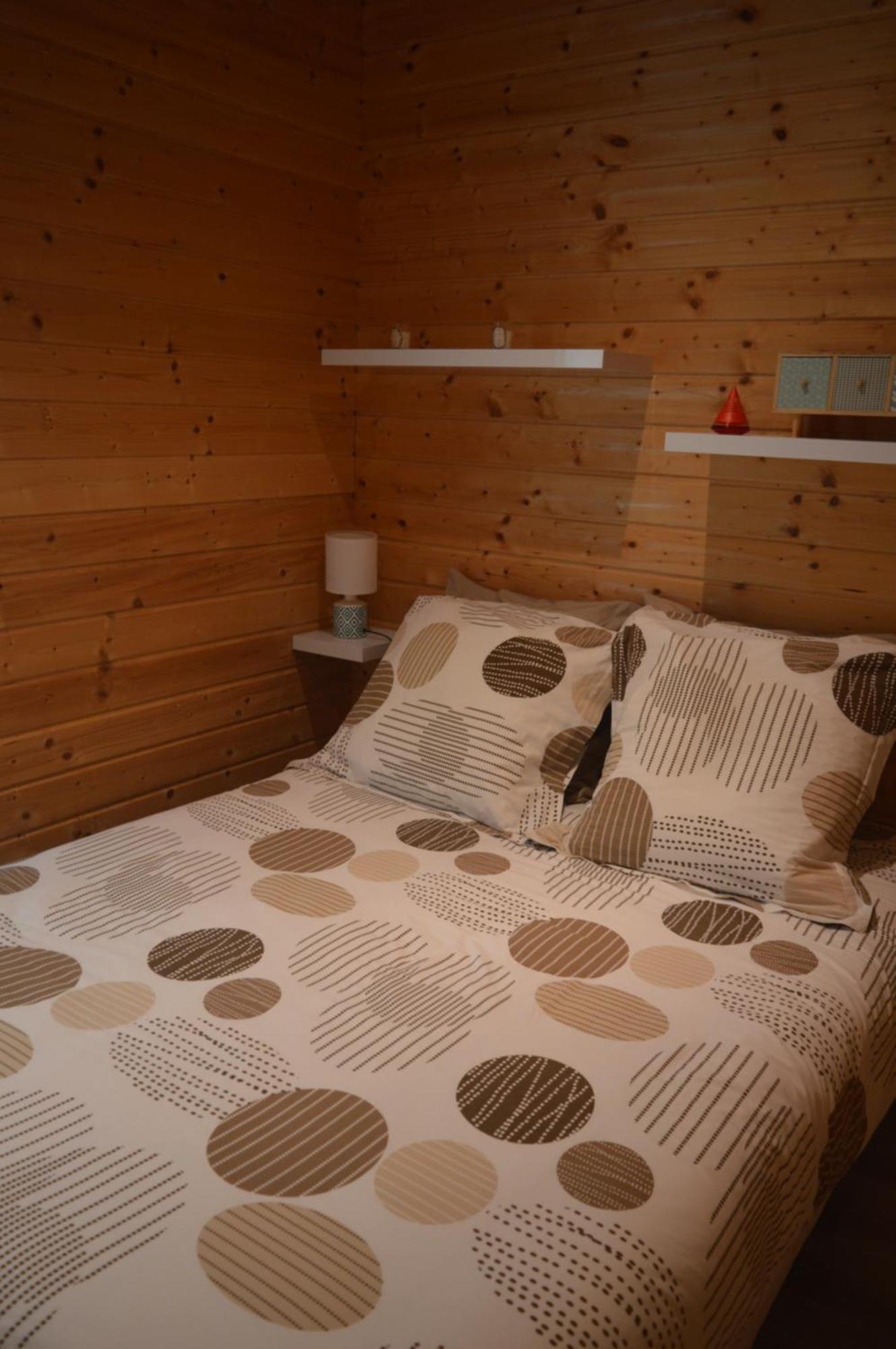Au Coeur Du Bien-Etre, Chalet Avec Piscine Chauffee Et Couverte, Spa, Sauna, Massages Monteaux Luaran gambar